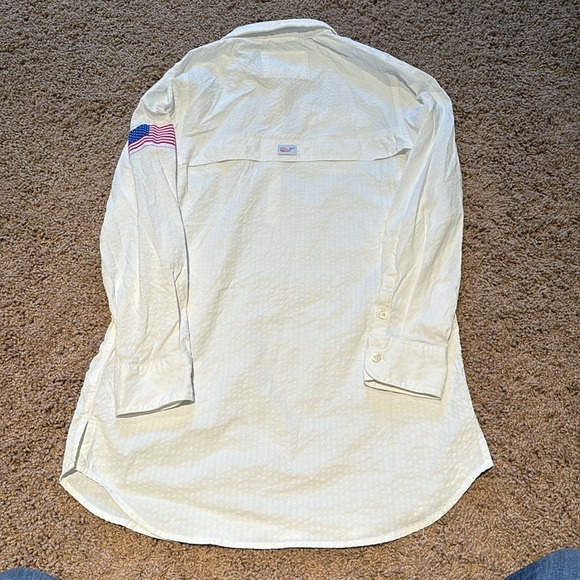 Vineyard Vines American Flag Shirt Cover Up - Picture 7 of 9